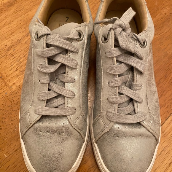 Time & Tru memory foam sneakers nice like nee sz 7 - Picture 3 of 12